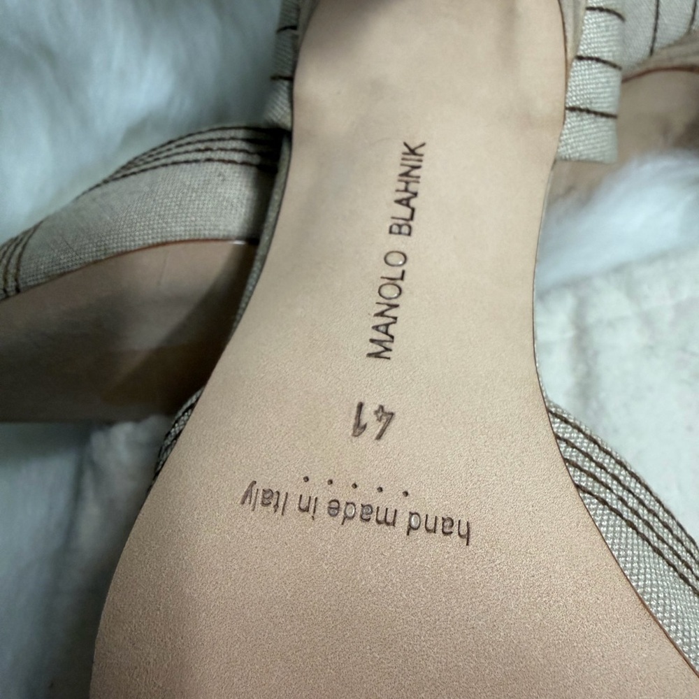 Manolo Blahnik Tan Pointed Toe Heels - Picture 6 of 8